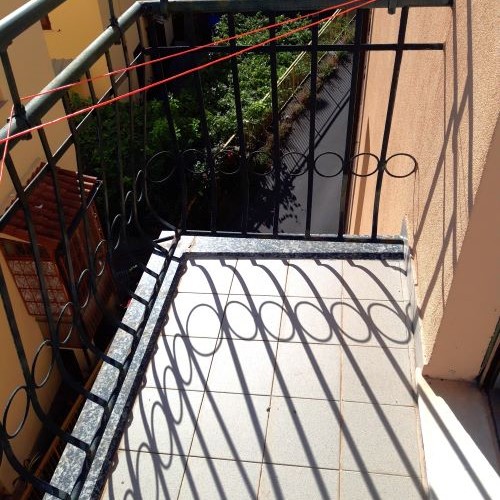 Rif. 1182 – Rapallo – Via Ghizolfo – Appartamento Bilocale di sessanta metriquadrati commerciali – Centrale e comodo a t