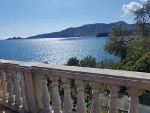 Private villa on the cleanest cliffside of the Tigullio Gulf, featuring direct sea access in Zoagli