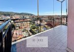Splendid three-room apartment with a magnificent sea-view in Andora