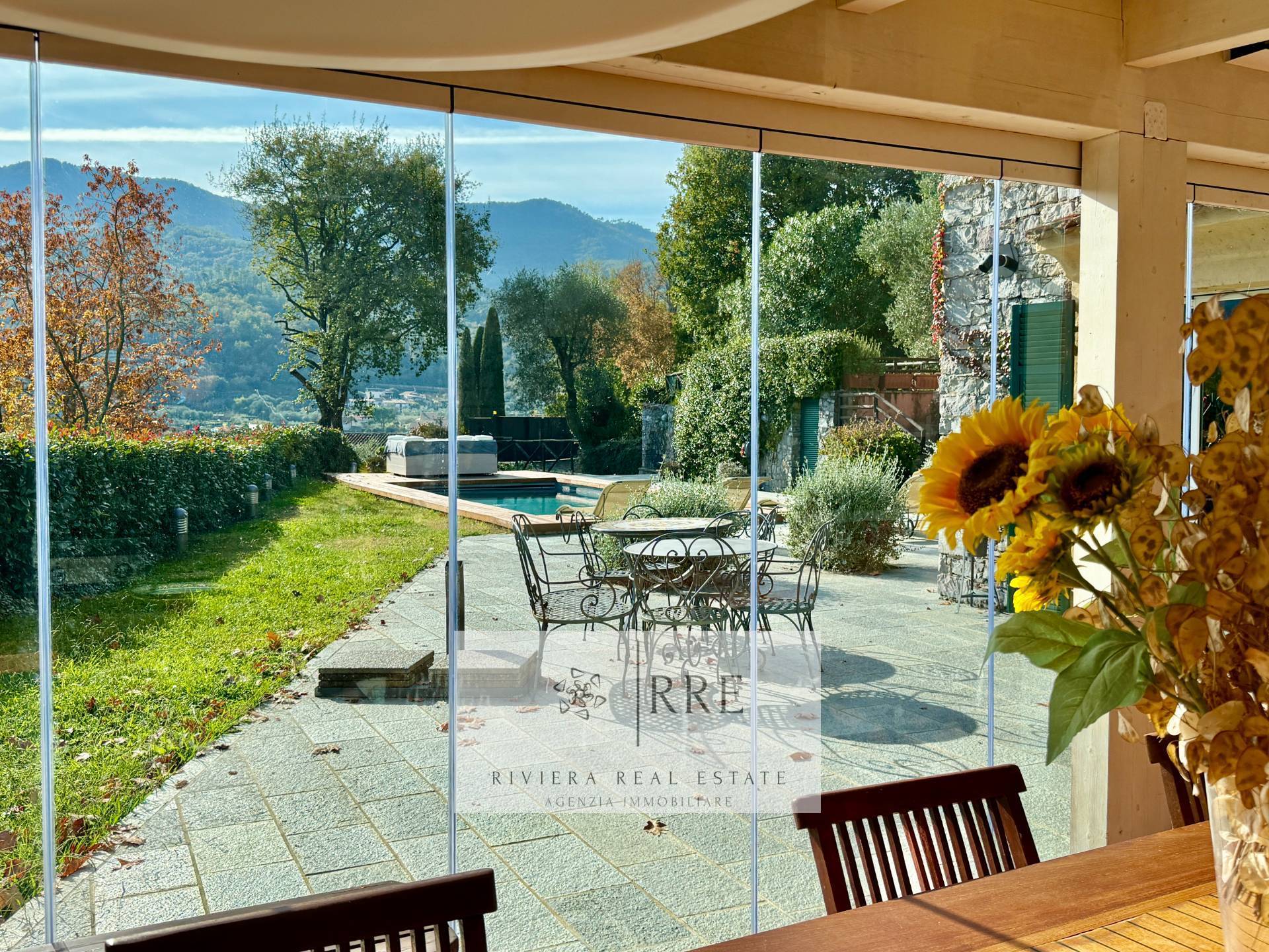 Villa in Golf Club in Garlenda with Swimmingpool