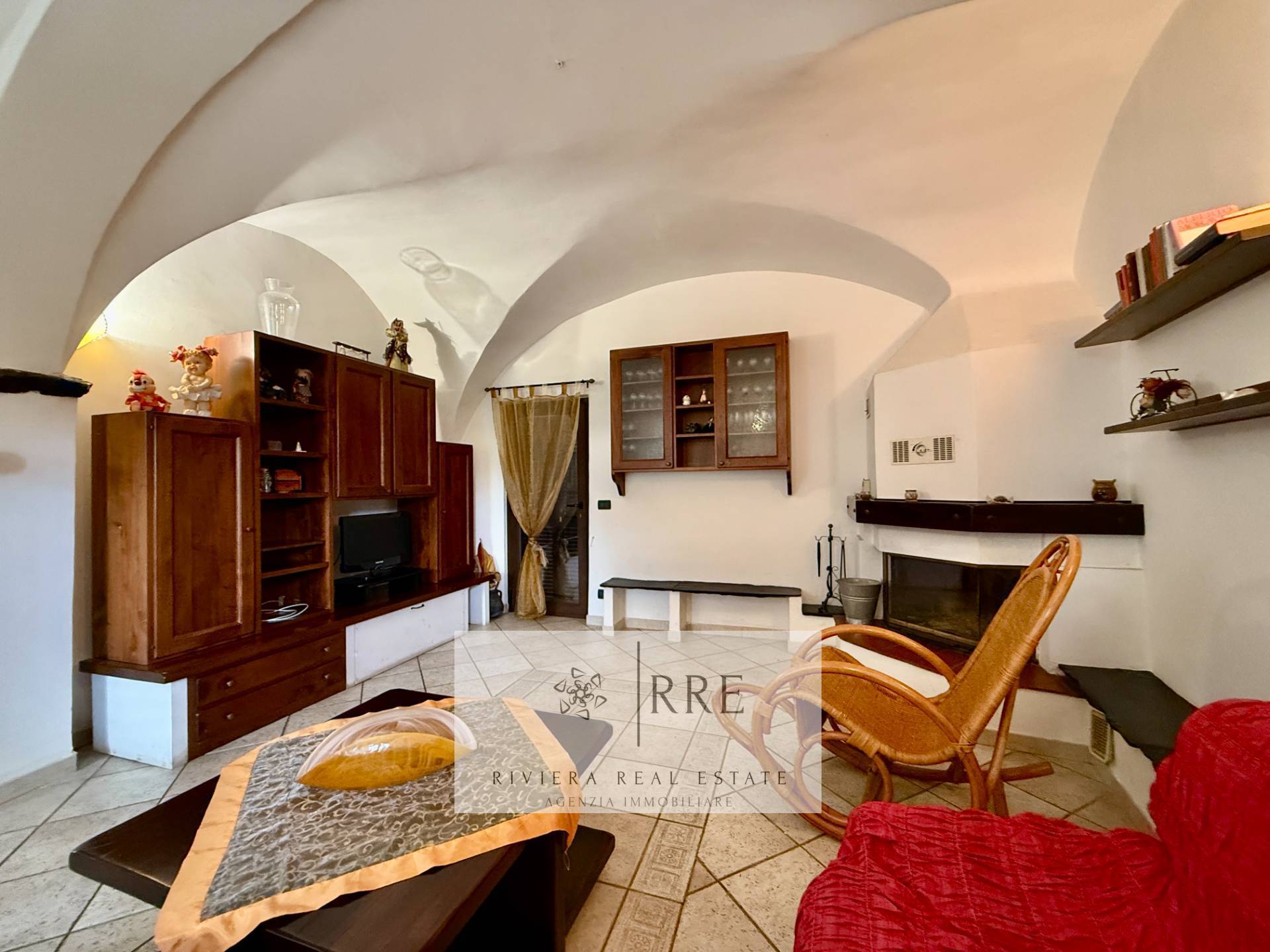 Prestigious historic detached house for sale in Vado