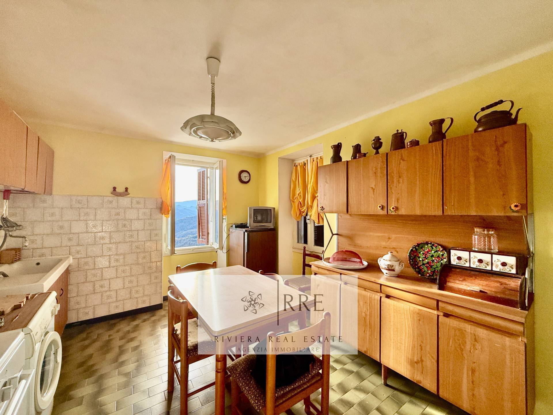 Semi-detached house with breathtaking views for sale in Aquila d’Arroscia