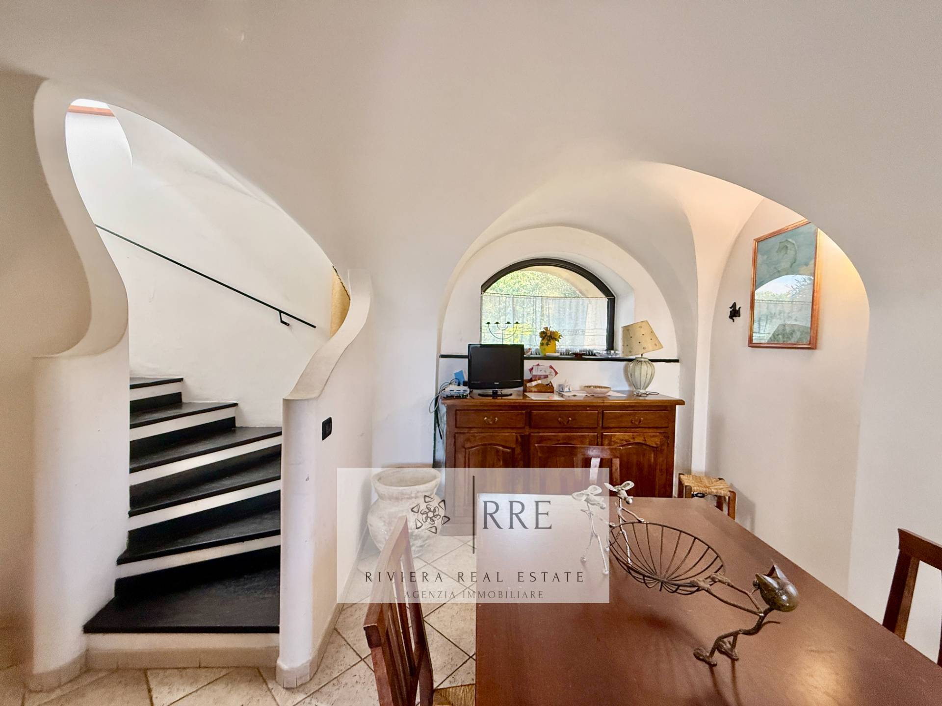 Prestigious historic detached house for sale in Vado