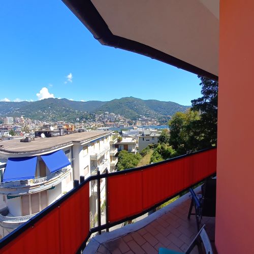 Rif. 1057 Rapallo – Via Vespucci – ATTICO VISTA MARE del Golfo di Rapallo – A due passi dal Porto Turistico e dalle spia