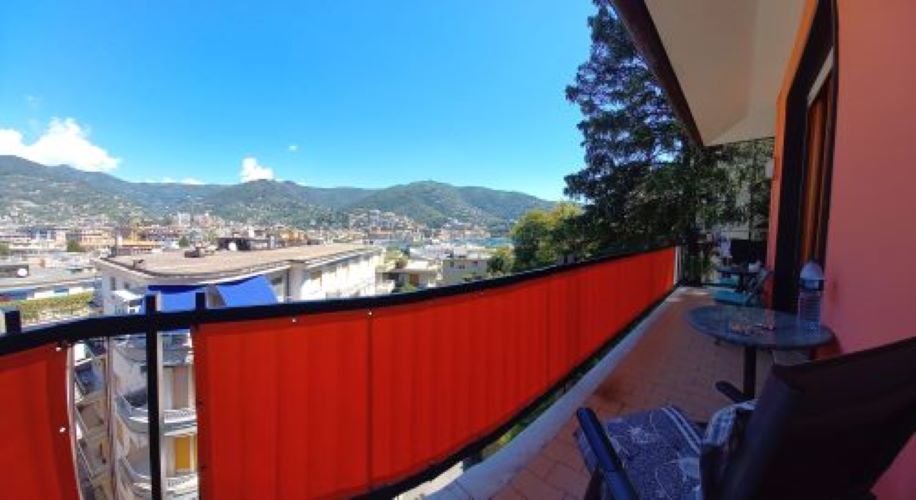 Rif. 1057 Rapallo – Via Vespucci – ATTICO VISTA MARE del Golfo di Rapallo – A due passi dal Porto Turistico e dalle spia