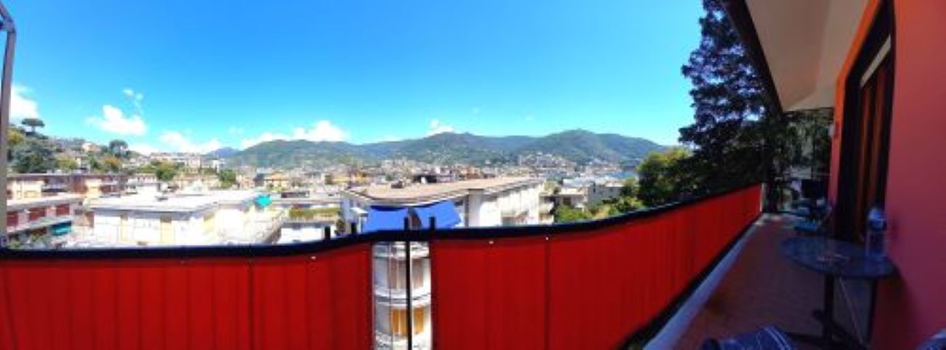 Rif. 1057 Rapallo – Via Vespucci – ATTICO VISTA MARE del Golfo di Rapallo – A due passi dal Porto Turistico e dalle spia