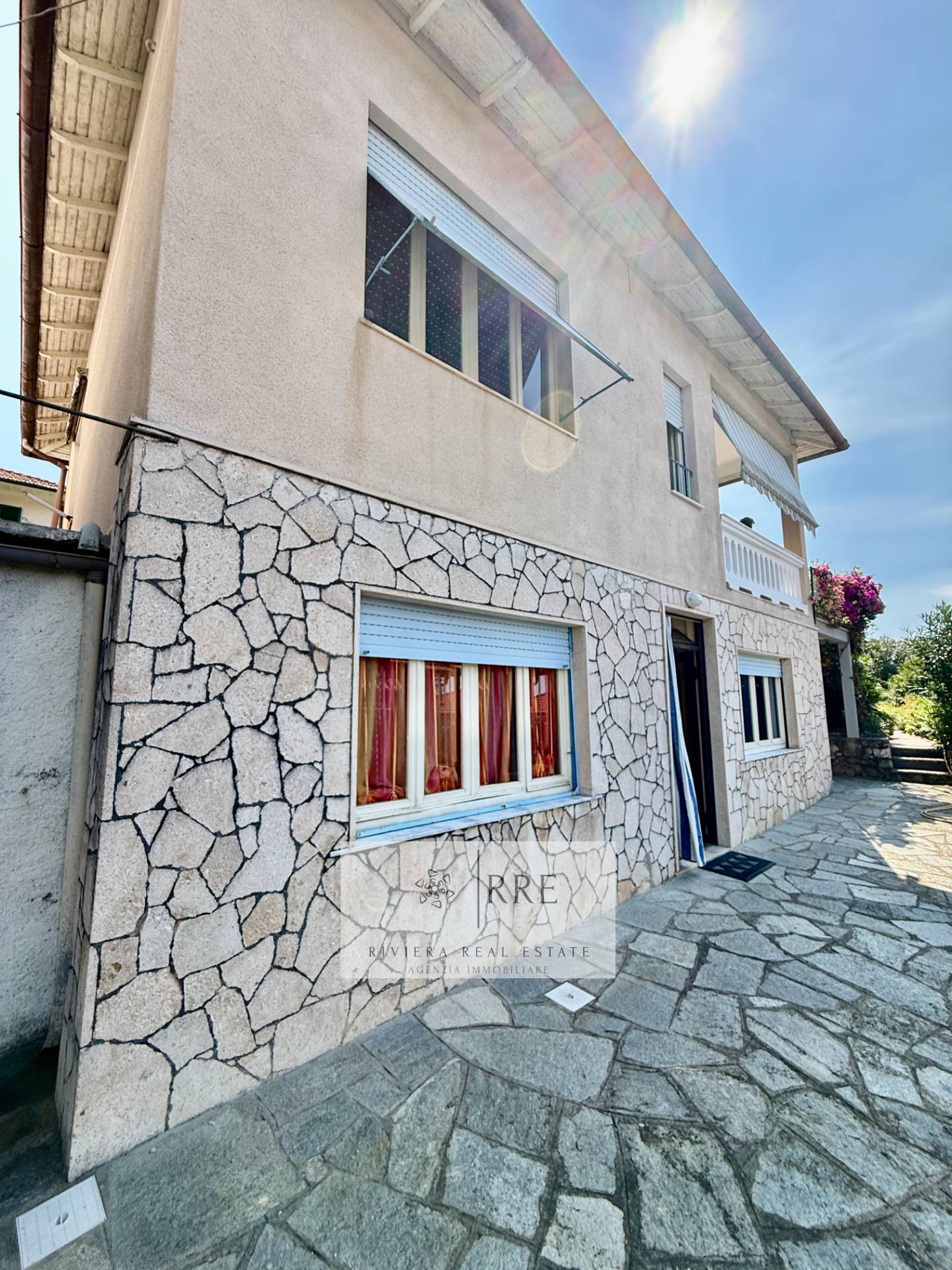 Villa for sale with sea view – Riviera Ligure