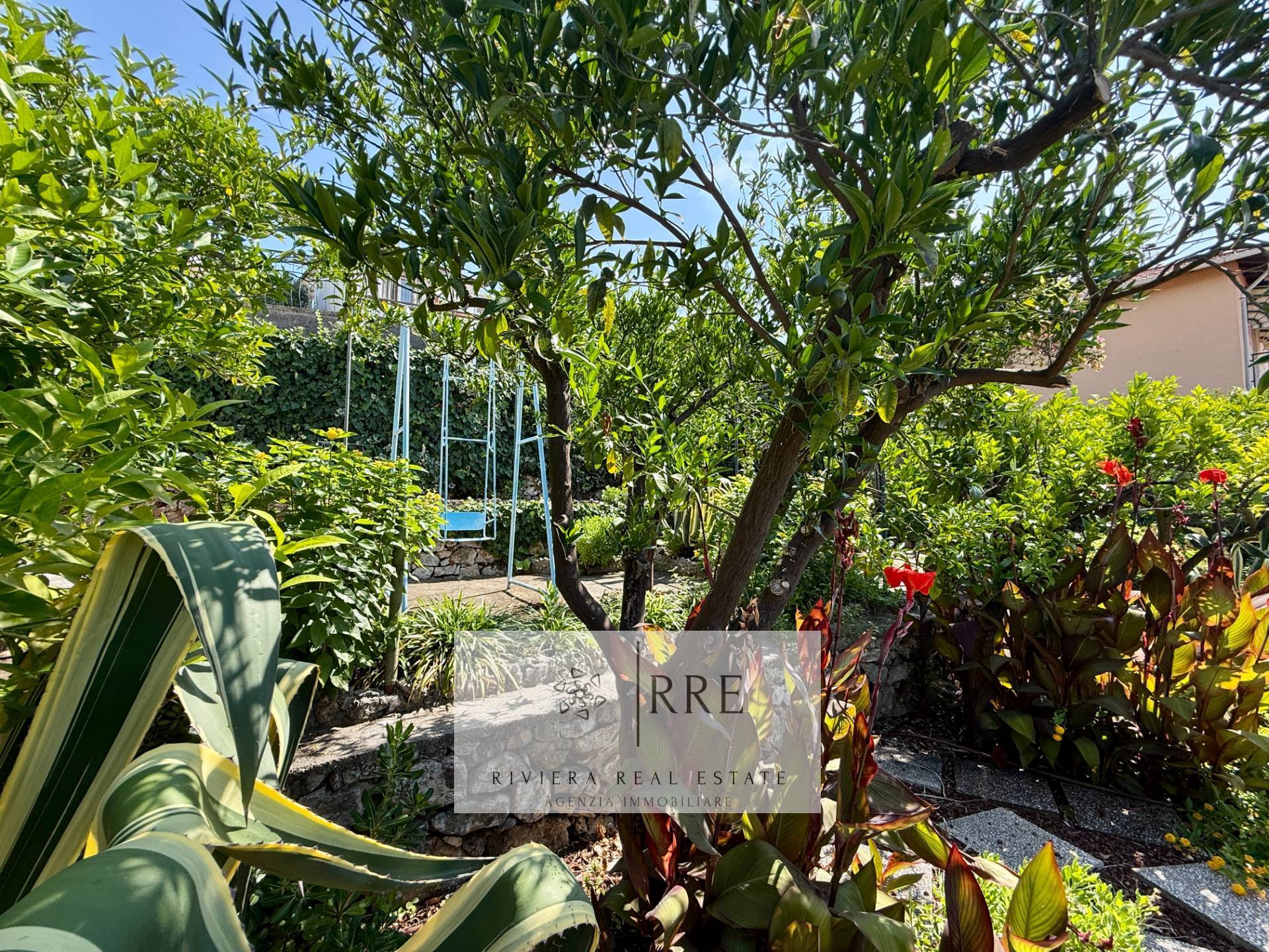 Villa for sale with sea view – Riviera Ligure