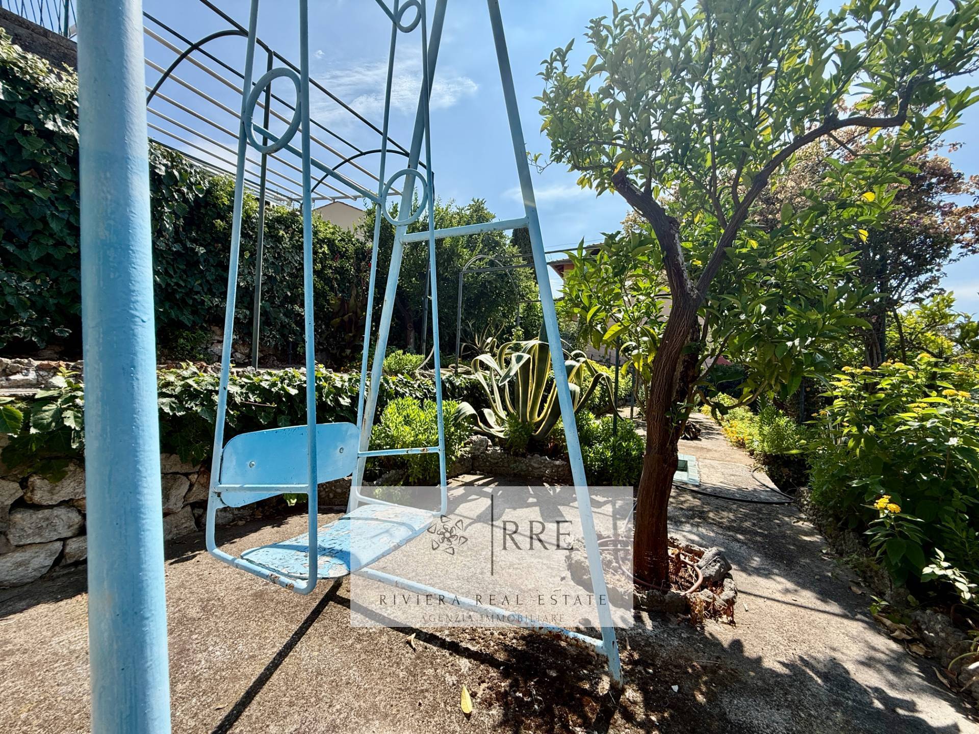 Villa for sale with sea view – Riviera Ligure