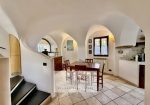 Prestigious historic detached house for sale in Vado