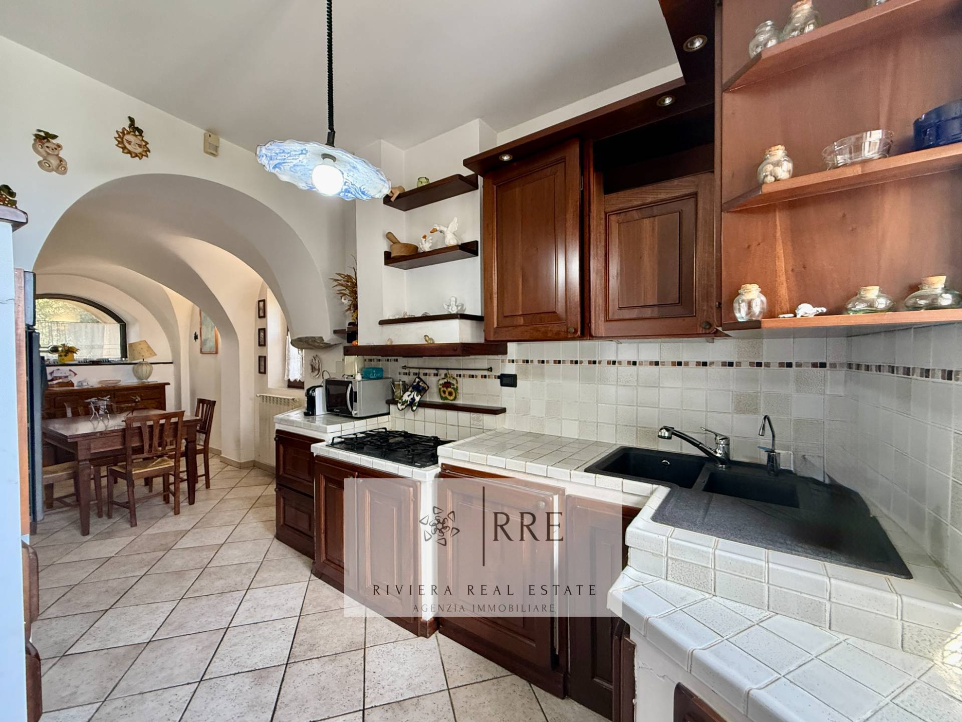 Prestigious historic detached house for sale in Vado