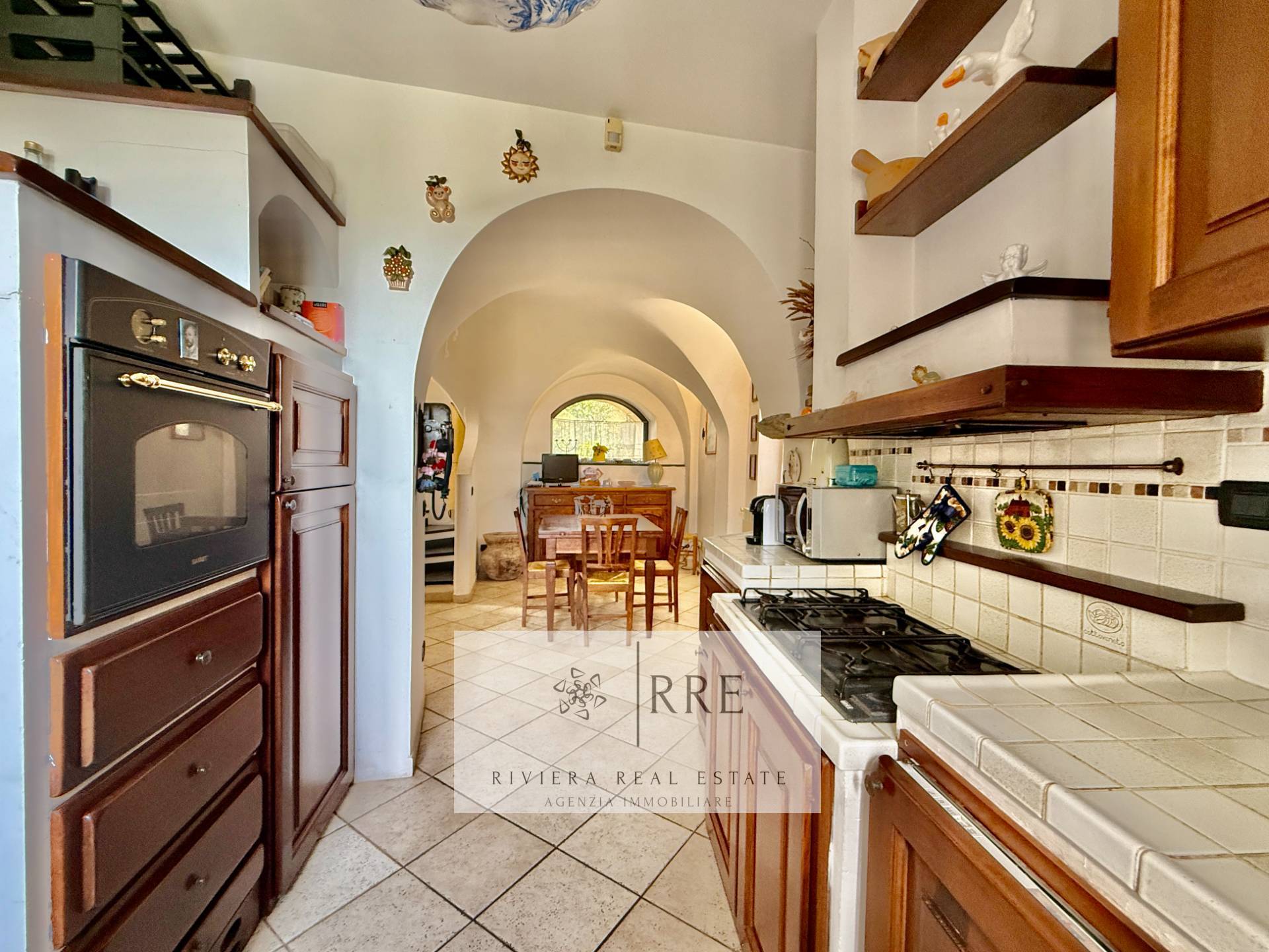 Prestigious historic detached house for sale in Vado