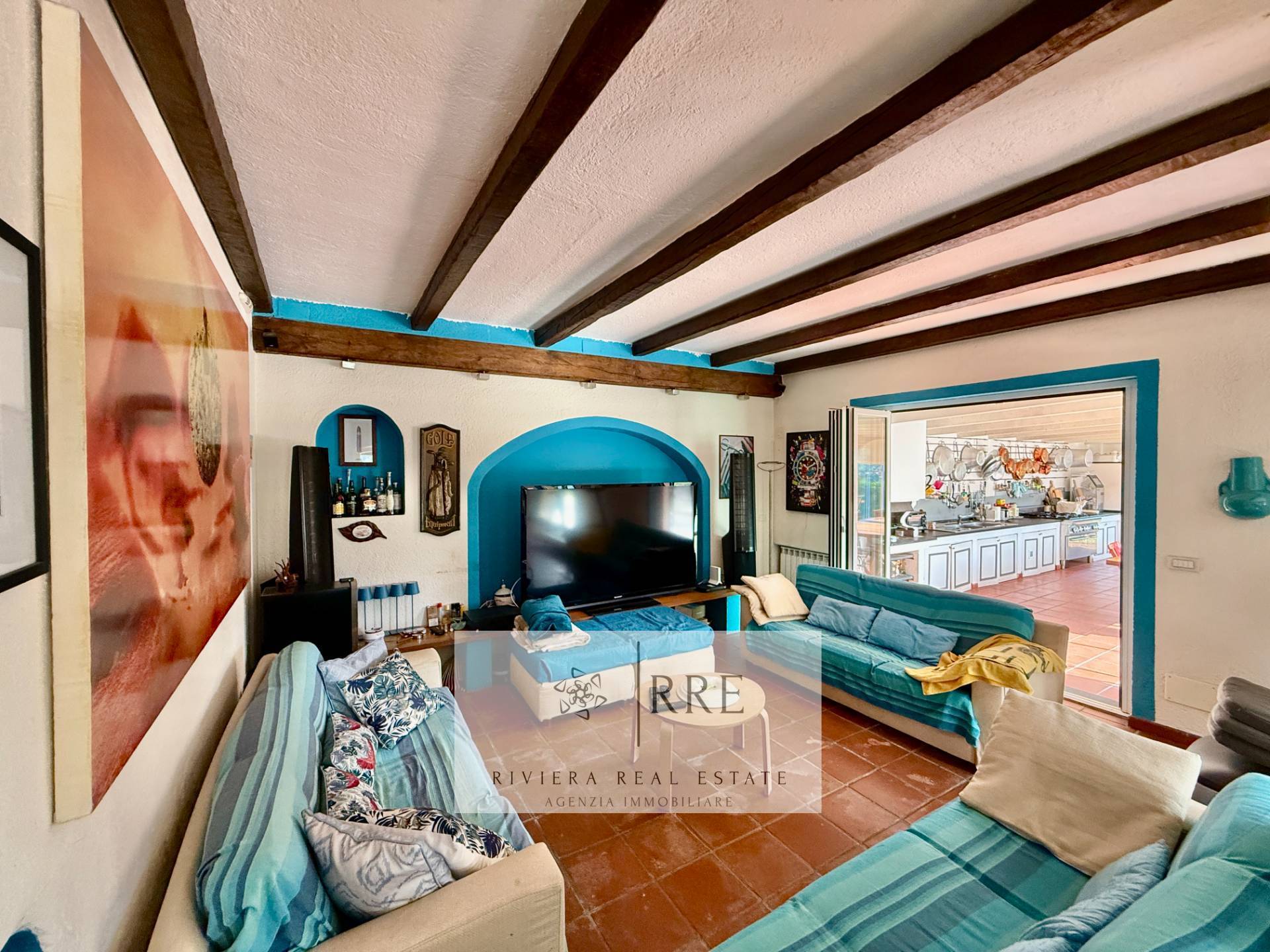 Villa in Golf Club in Garlenda with Swimmingpool