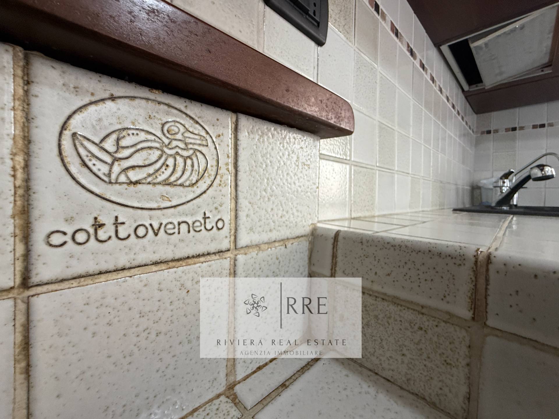 Prestigious historic detached house for sale in Vado