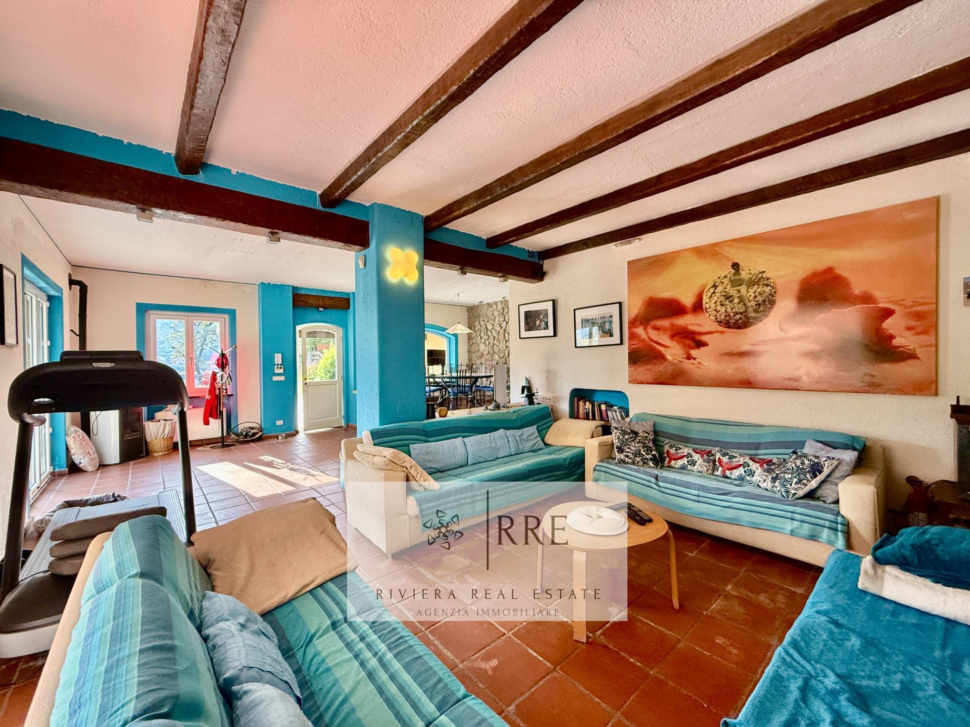 Villa in Golf Club in Garlenda with Swimmingpool