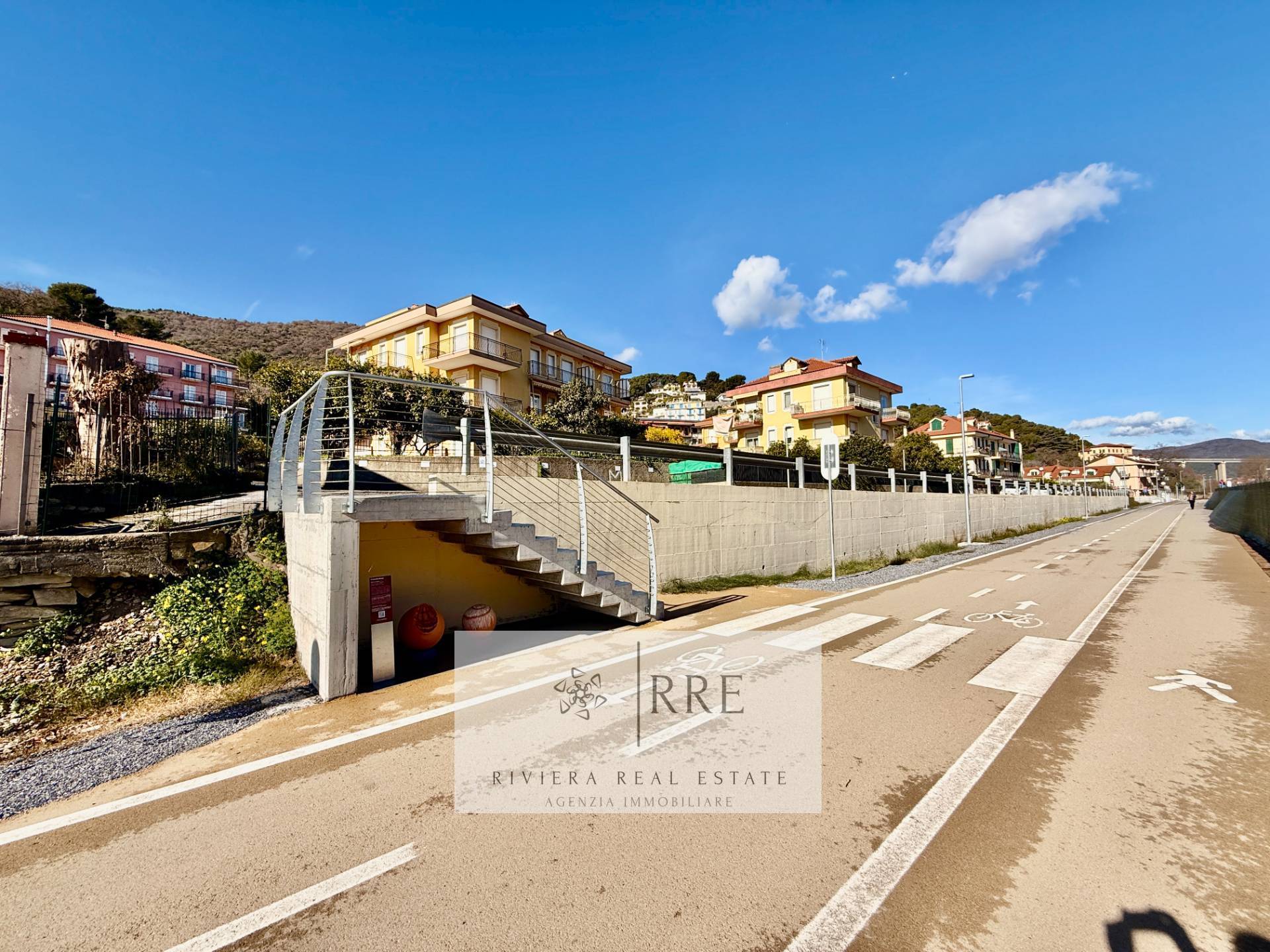 Splendid three-room apartment with a magnificent sea-view in Andora