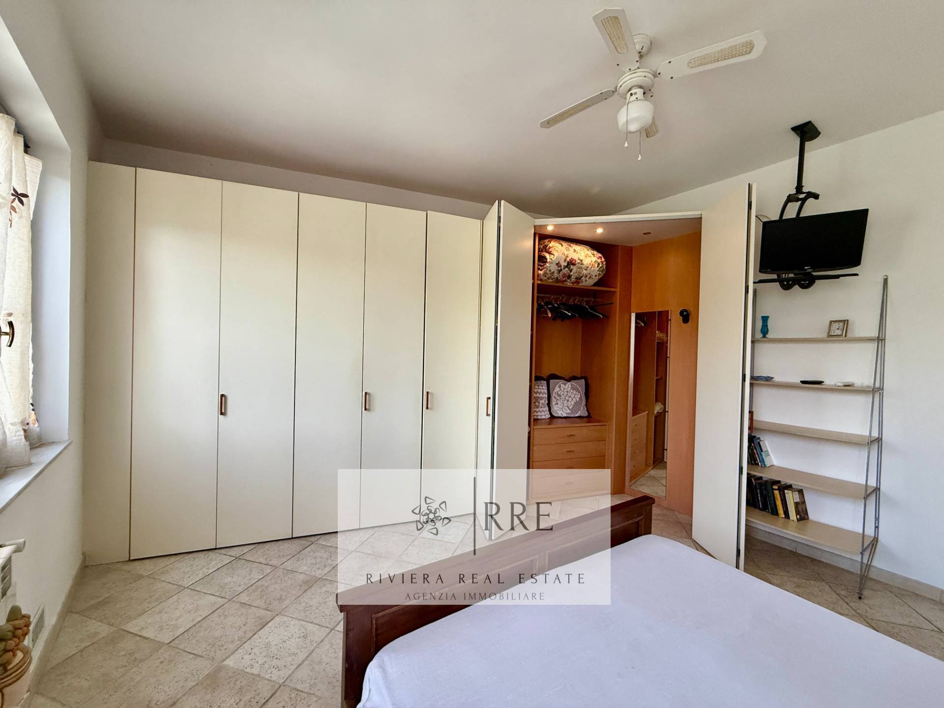 Prestigious historic detached house for sale in Vado