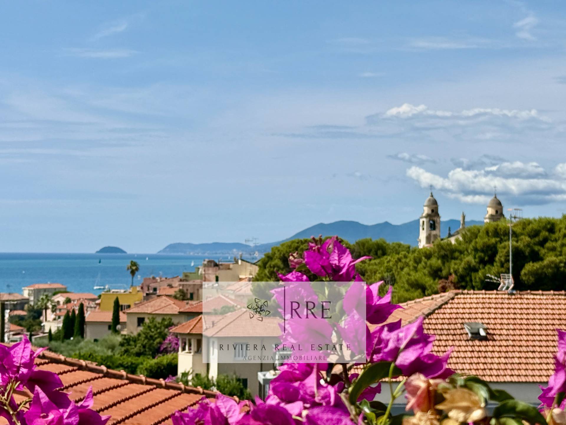 SEMI-DETACHED HOUSE FOR SALE with sea view – Riviera Ligure