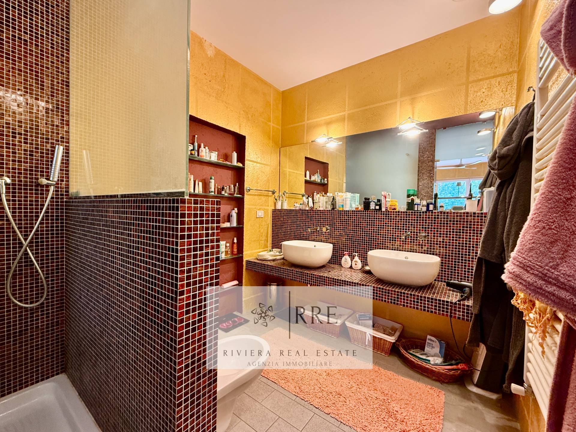 Villa in Golf Club in Garlenda with Swimmingpool