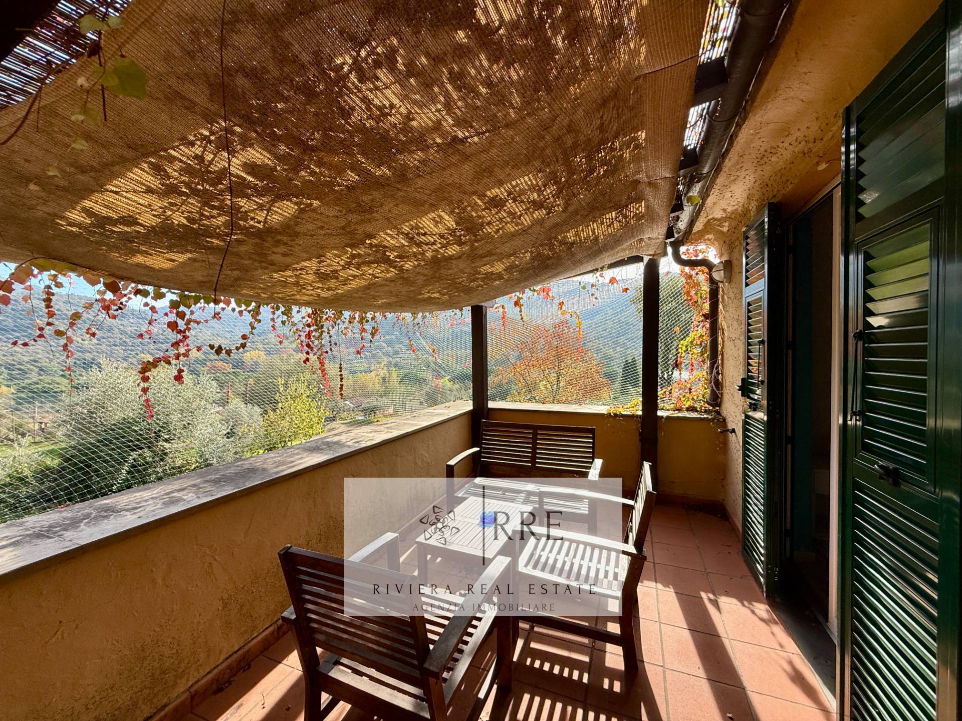 Villa in Golf Club in Garlenda with Swimmingpool