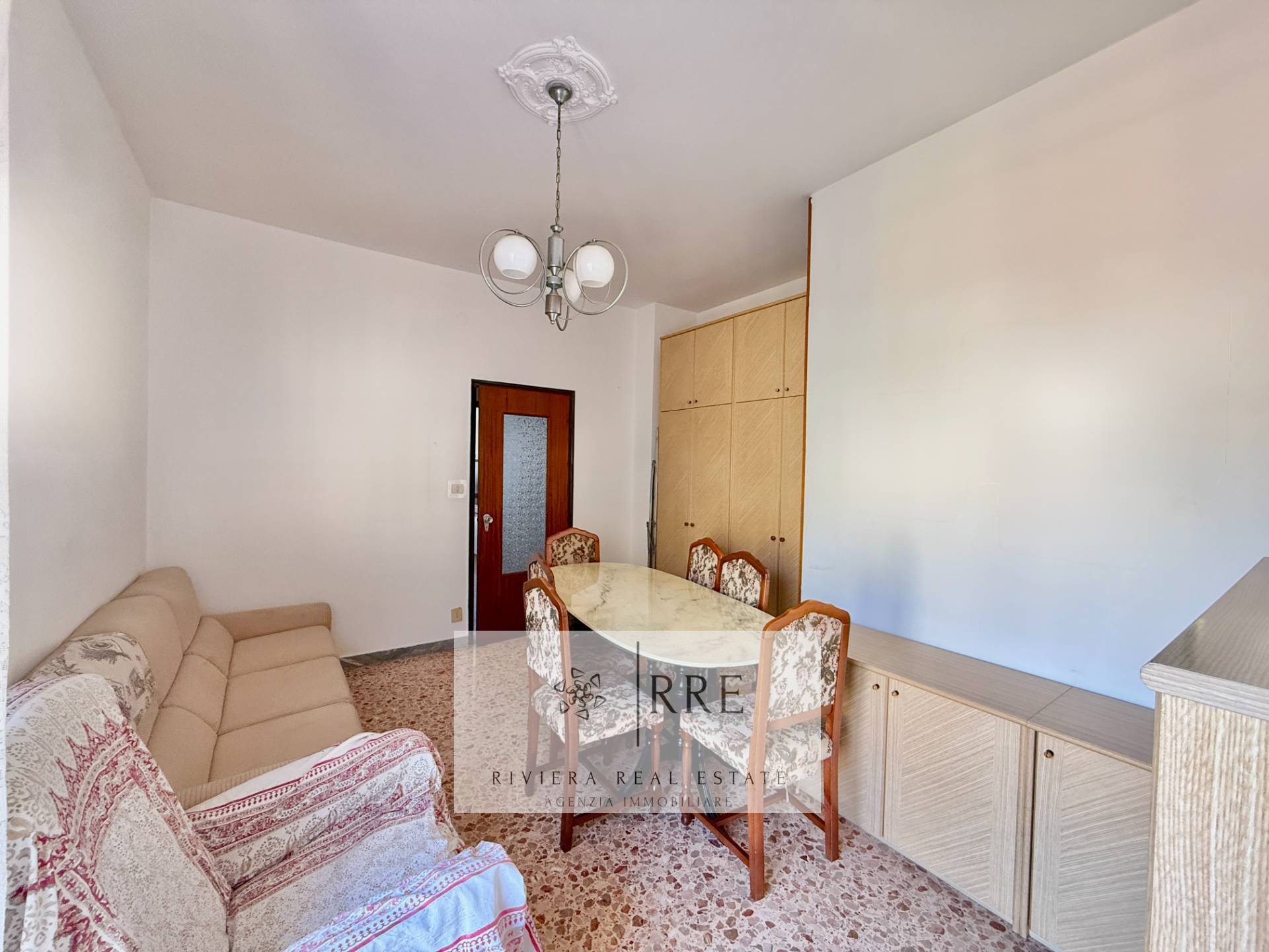 Splendid three-room apartment with a magnificent sea-view in Andora