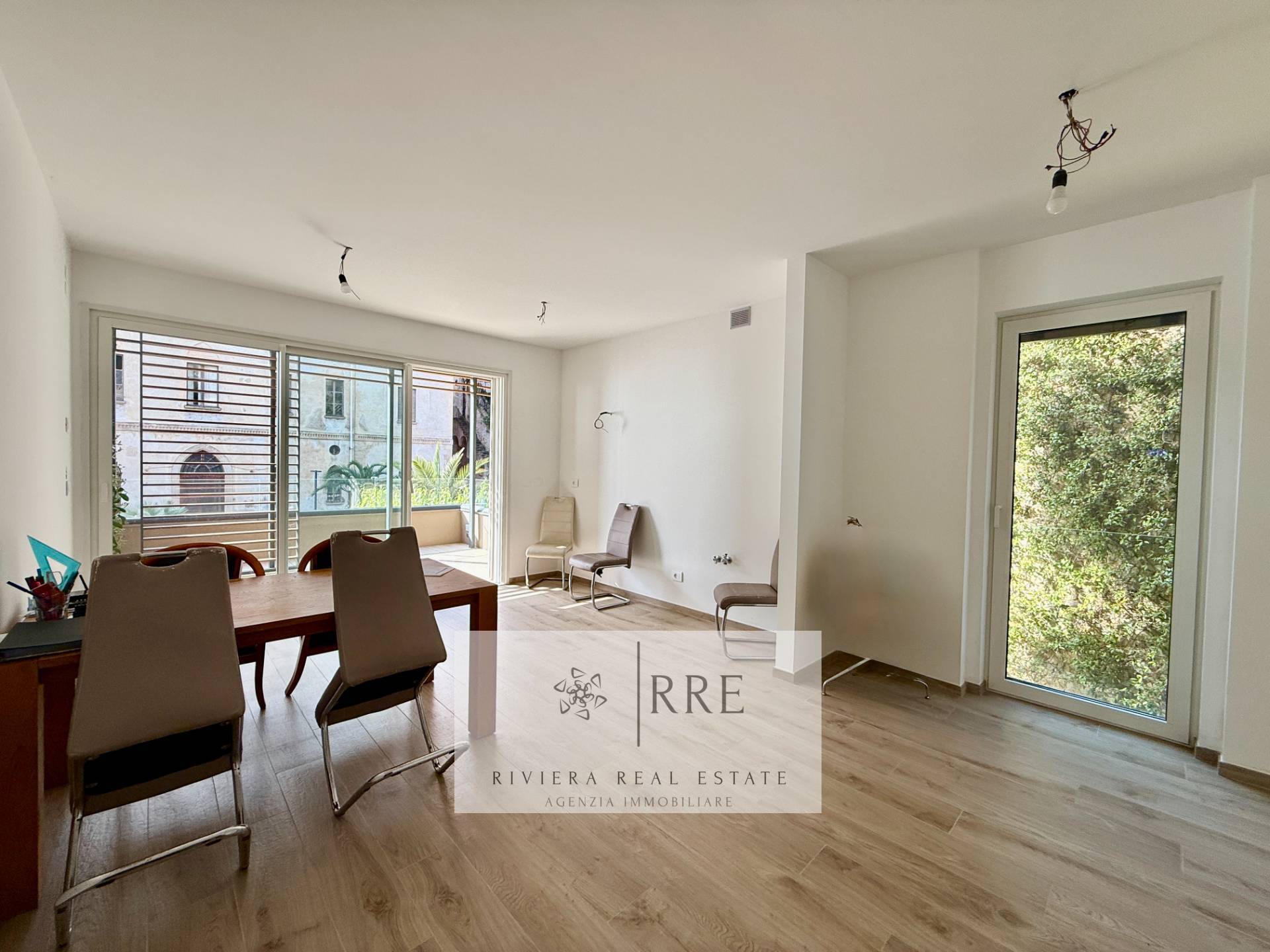 Exclusive two-bedroom flat with sea views and potential for a third bedroom – Residenza Castello Borelli