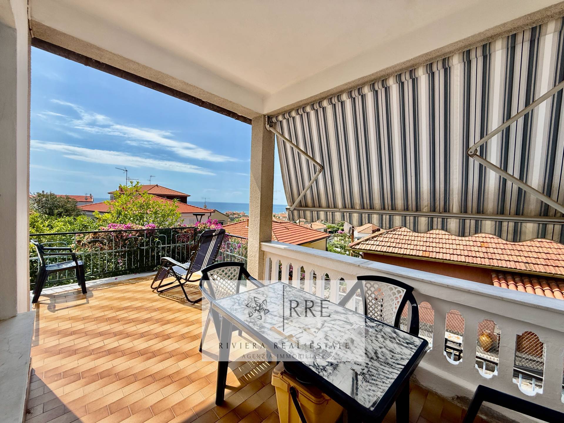 SEMI-DETACHED HOUSE FOR SALE with sea view – Riviera Ligure