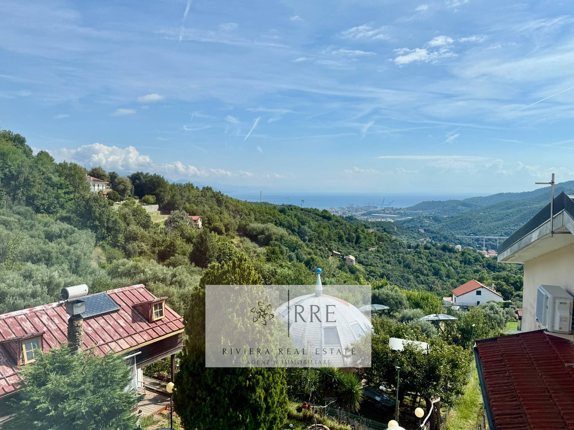 Prestigious historic detached house for sale in Vado