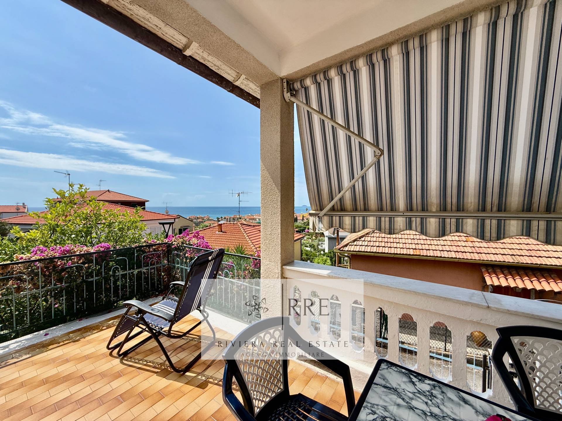 SEMI-DETACHED HOUSE FOR SALE with sea view – Riviera Ligure