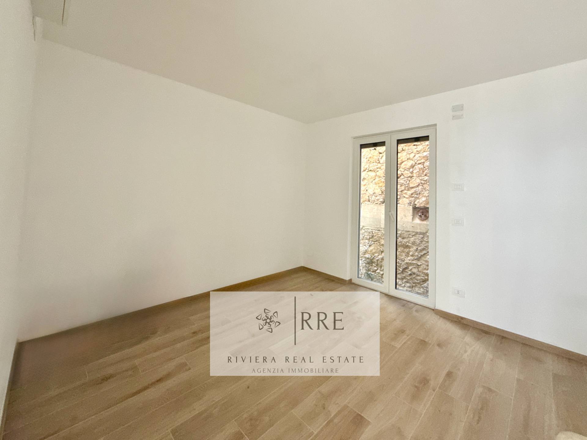 Exclusive two-bedroom flat with sea views and potential for a third bedroom – Residenza Castello Borelli