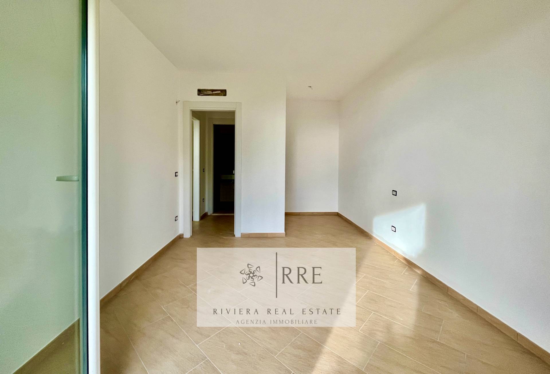 Newly built two-room apartment with sea view for sale in Alassio