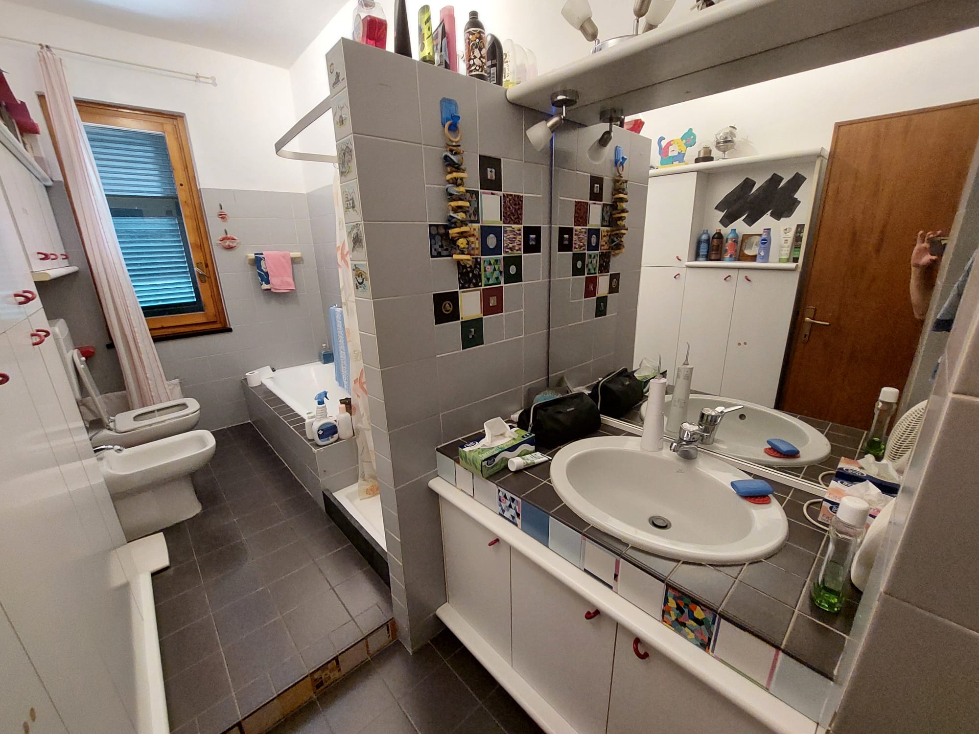 Rif. 1093 – Rapallo-Zoagli – Attico in villa bifamigliare con ingresso indipendente, terrazza al piano e giardino – Al c