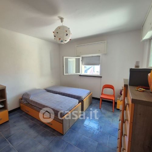 Spacious two-room apartment with terrace and sea view in Lavagna