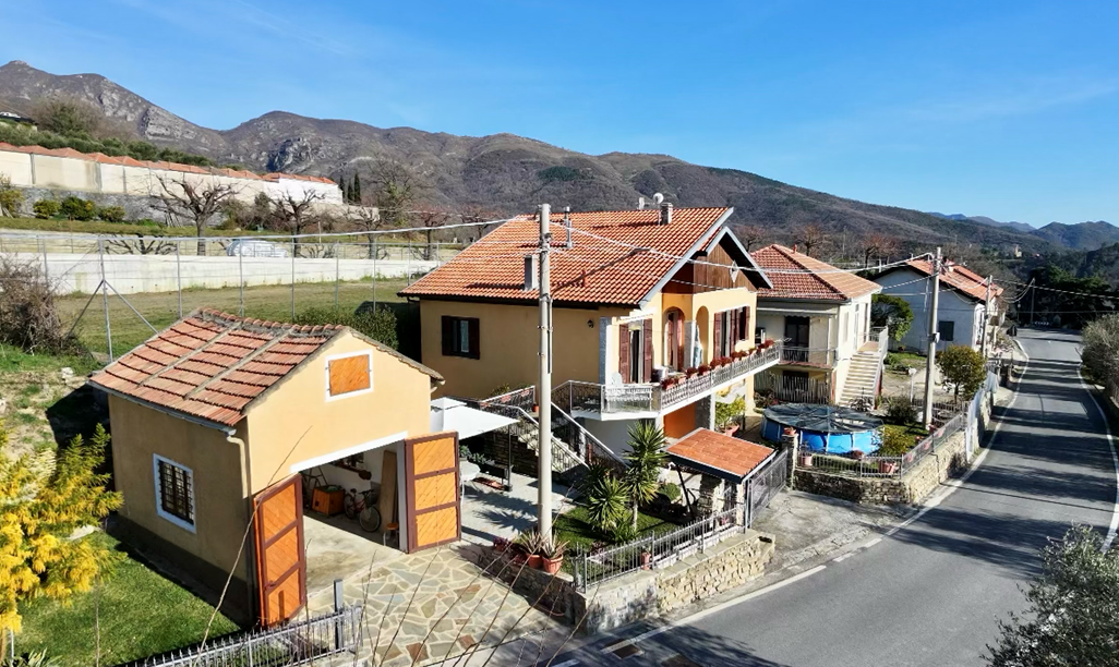 Independent Villa in Onzo