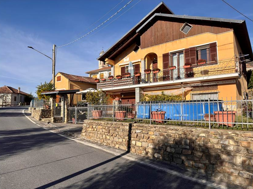 Independent Villa in Onzo