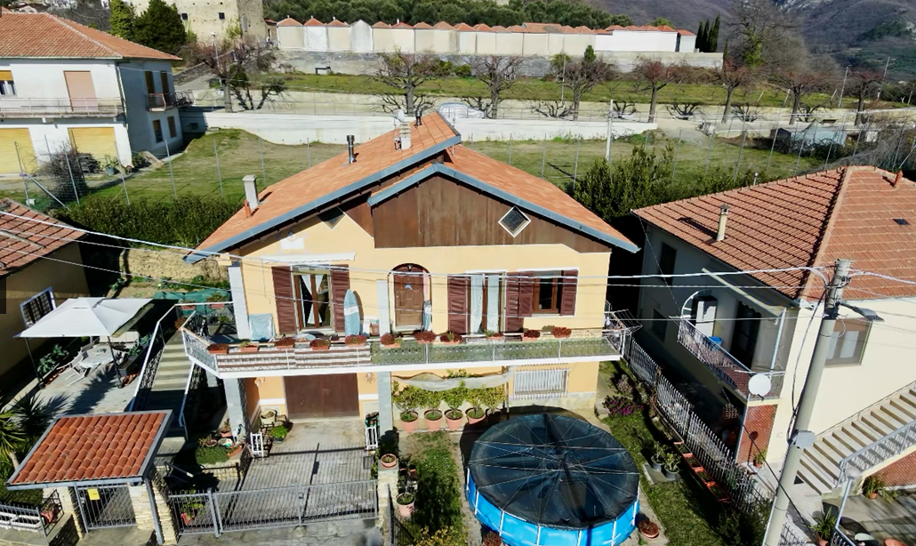 Independent Villa in Onzo