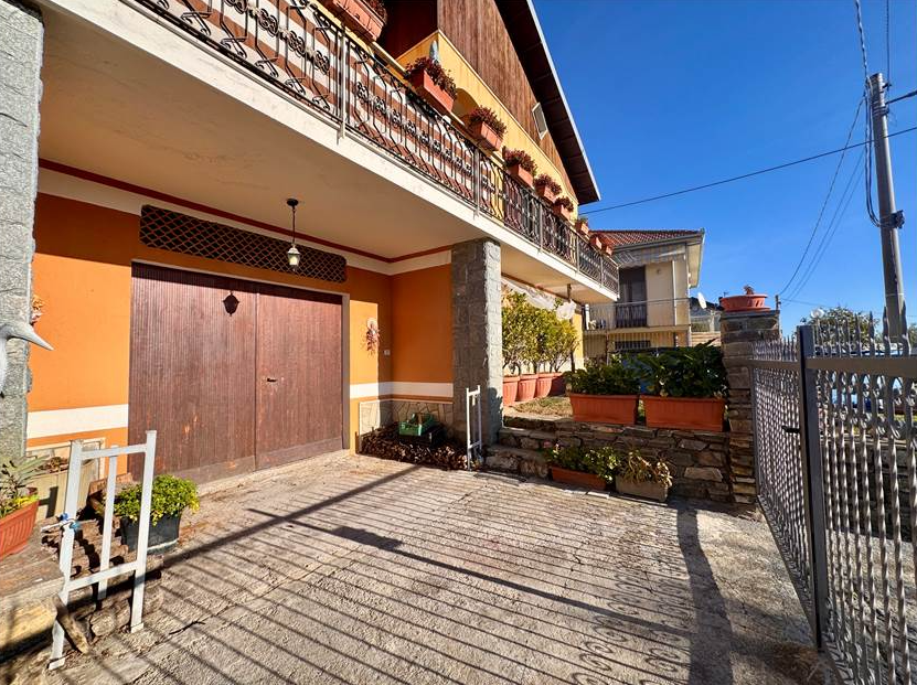 Independent Villa in Onzo