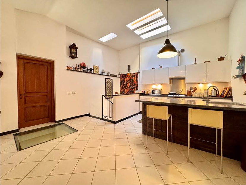 Restored town house with guest apartment and church views