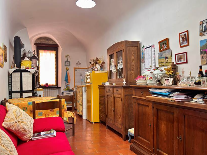 Town house with double terrace and mountain views