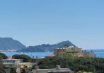 Spacious two-room apartment with terrace and sea view in Lavagna