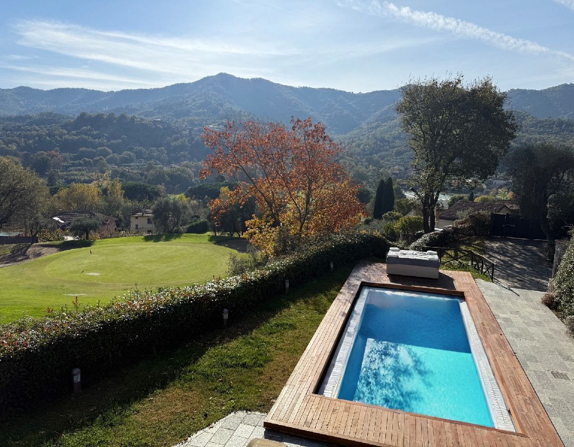 Villa in Golf Club in Garlenda with Swimmingpool