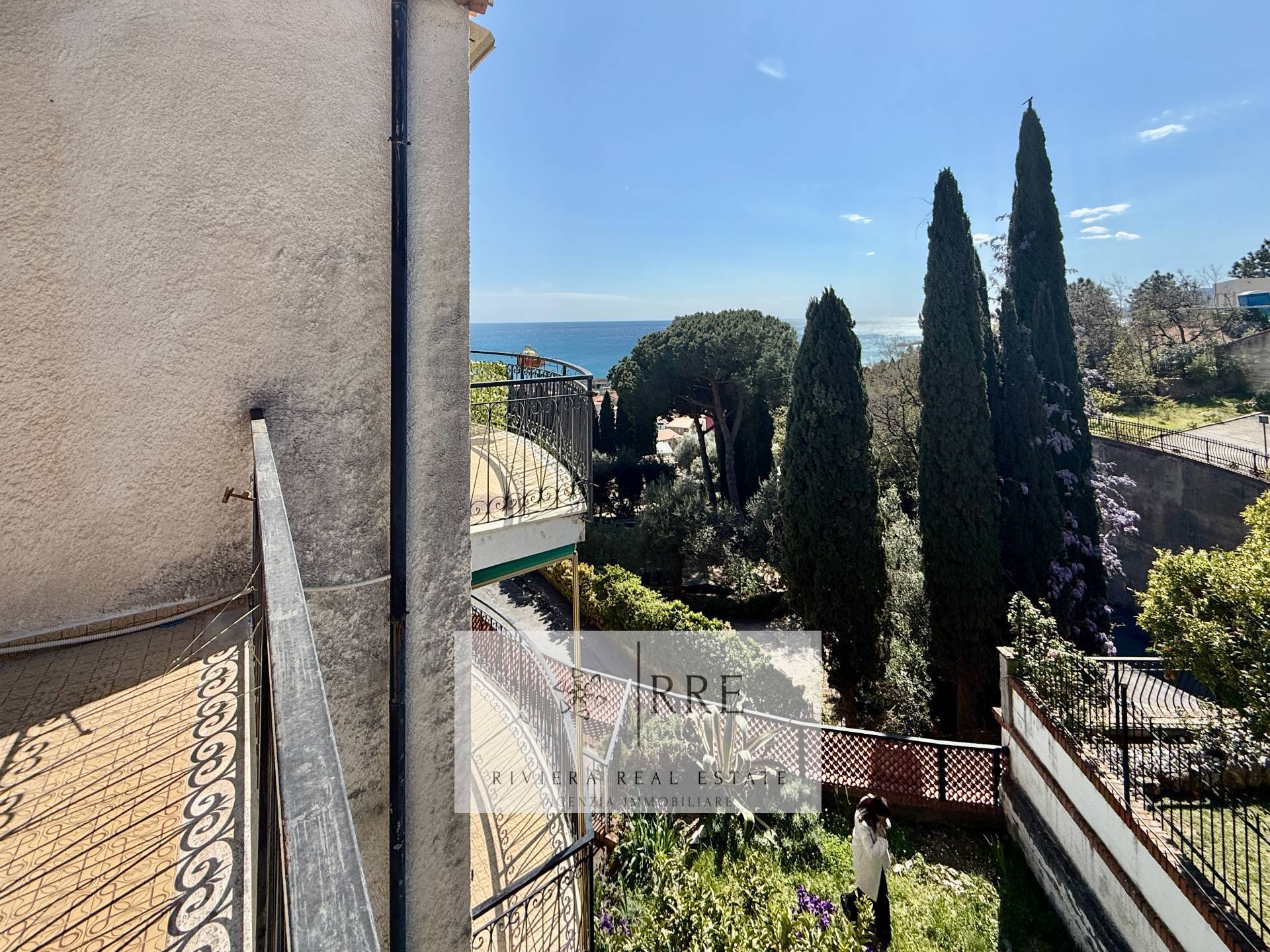 Semi-detached Villa With Unobstructed Sea Views And Exclusive Potential In Pietra Ligure