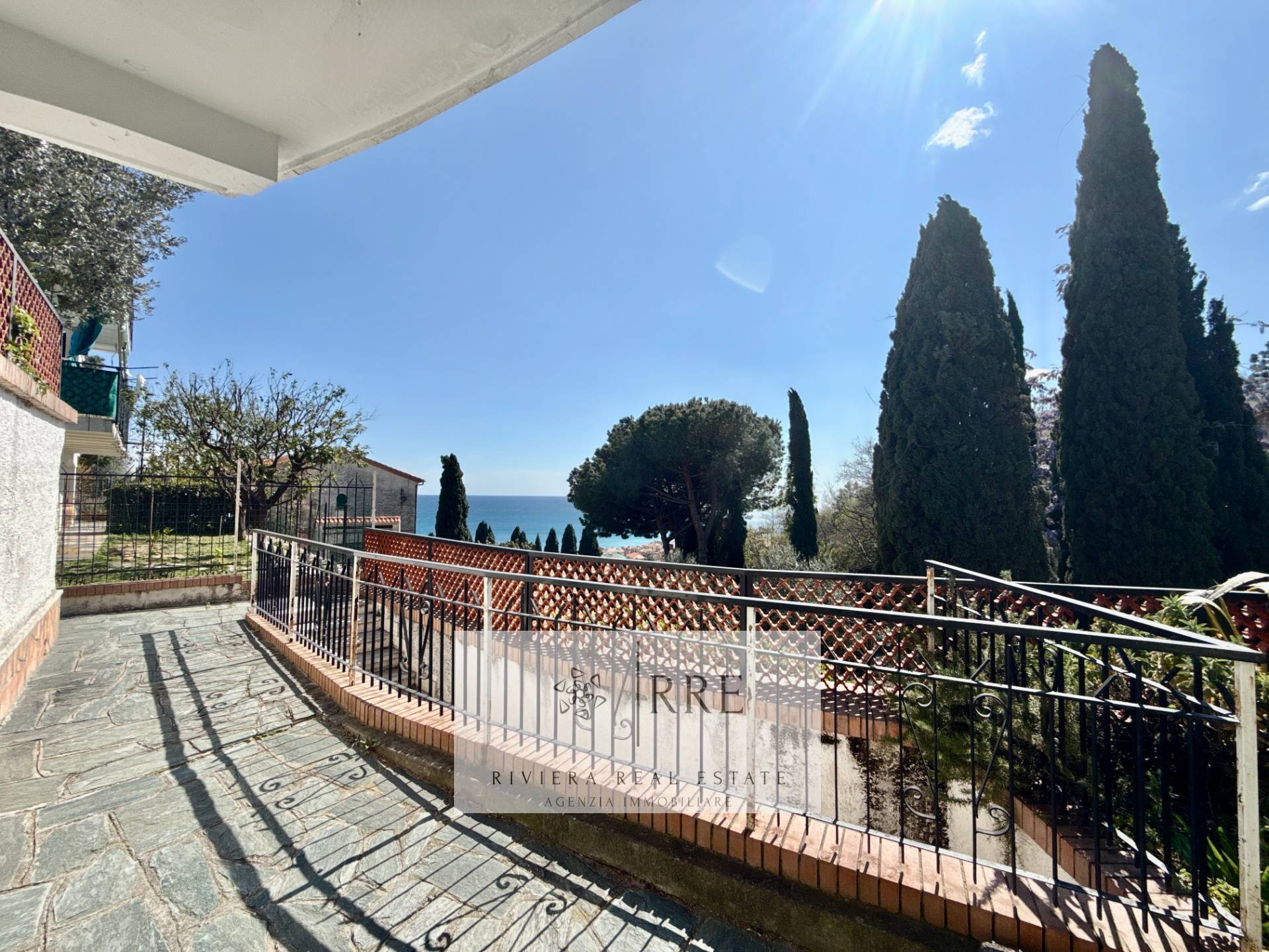 Semi-detached Villa With Unobstructed Sea Views And Exclusive Potential In Pietra Ligure