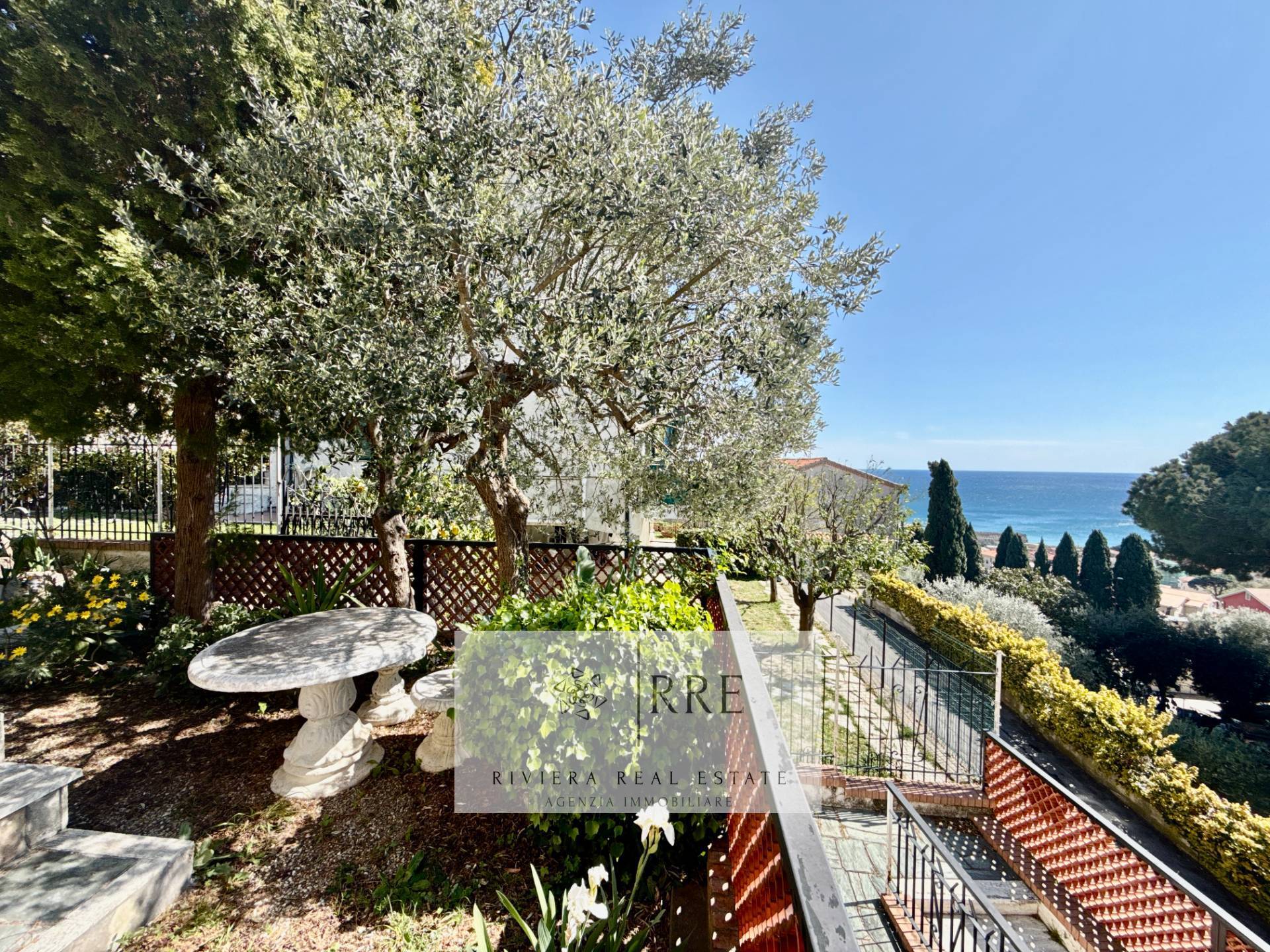 Semi-detached Villa With Unobstructed Sea Views And Exclusive Potential In Pietra Ligure