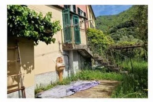 Rif. 1536 – Zoagli – Via Canevelli – Villino a schiera di 137 MQ commerciali con giardino, box e vista mare – In contest