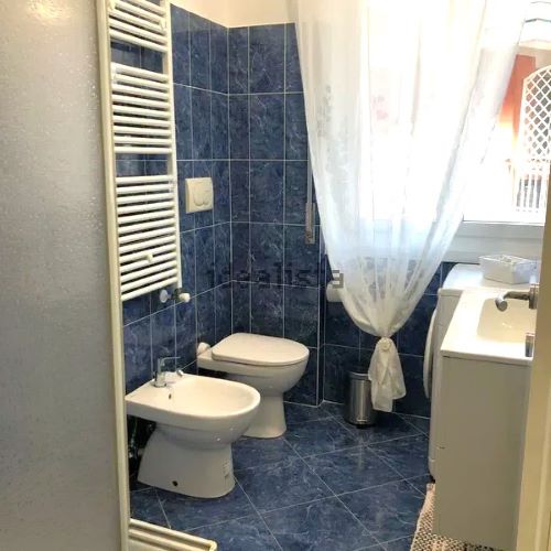 Rif. 1073 – Rapallo – Via Privata Dei Glicini – Comodo mare e centro – Appartamento Bilocale di 45 MQ – Silenzioso – Ter