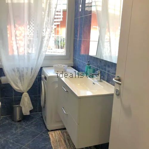 Rif. 1073 – Rapallo – Via Privata Dei Glicini – Comodo mare e centro – Appartamento Bilocale di 45 MQ – Silenzioso – Ter