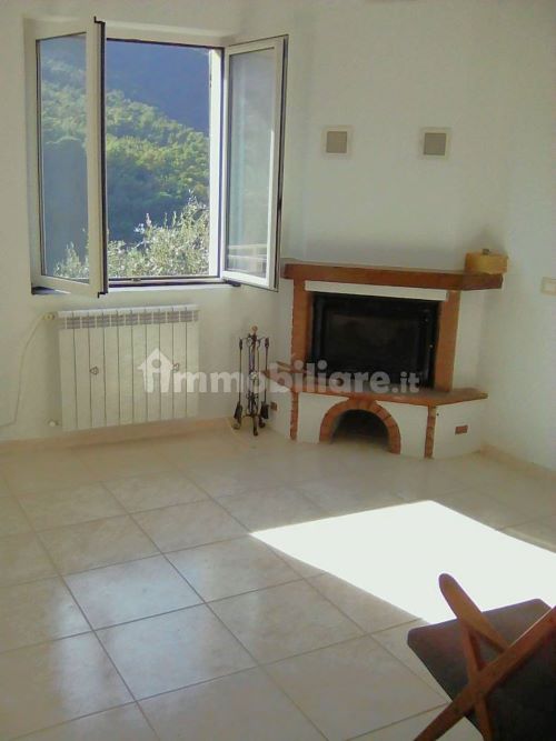 Rif. 1763 – Rapallo – S. Andrea di Foggia – Villa nel verde di centocinquanta metriquadrati – Vista aperta e soleggiata