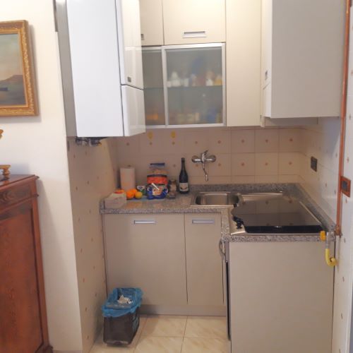 Rif. 1667 – Rapallo – Centro Storico – Bilocale situato al terzo piano di un elegante palazzo nel cuore del centro stori