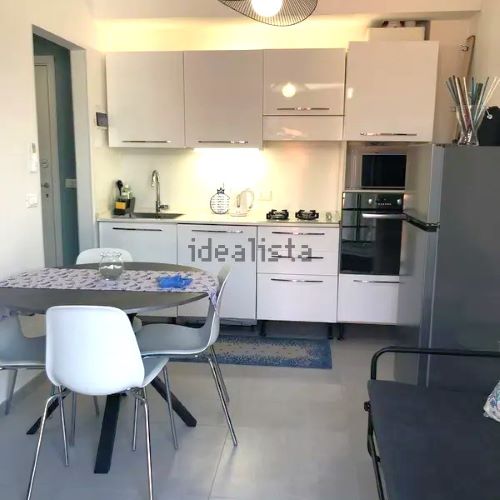 Rif. 1073 – Rapallo – Via Privata Dei Glicini – Comodo mare e centro – Appartamento Bilocale di 45 MQ – Silenzioso – Ter